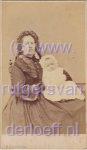 Romelia van der Tuuk (1813-1886) met onbekende.