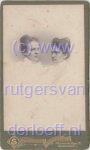 Links Romelia Rutgers van der Loeff (1872-1917), rechts Cornelia Ebelina Rutgers van der Loeff (1873-1937).