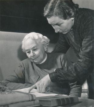An met haar moeder Nora Basenau - Goemans
