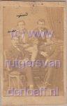 V.l.n.r. Markus Rutgers van der Loeff (1847-1897), Wijnand Rutgers van der Loeff (1851-1921) en twee onbekenden.