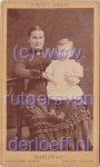 Gizelina Margaretha van der Loeff (1843-1909) en Abraham Rutgers van der Loeff (1882-1961).