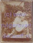Margaretha Jacoba Vos (1878-1973) met Michael Rutgers van der Loeff (1905-1982).