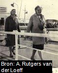 V.l.n.r. Cornelia Hermina Bach (1915-2007) en Anna Rutgers van der Loeff (1902-1978).