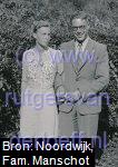 V.l.n.r. Minke Mansholt (1911-2008) en Jacobus Johannes Manschot (1911-2004) in 1938